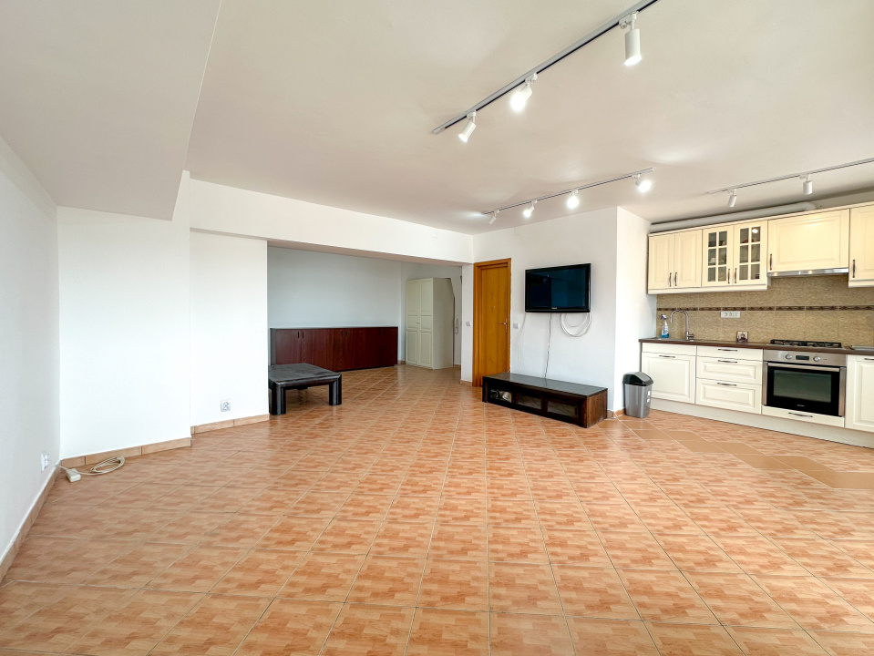 Rond Alba Iulia, apartament cu 3 camere de închiriat, pretabil firma