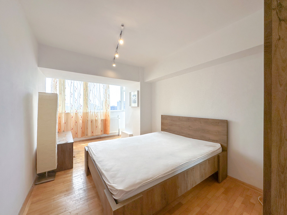 Rond Alba Iulia, apartament cu 3 camere de închiriat, pretabil firma