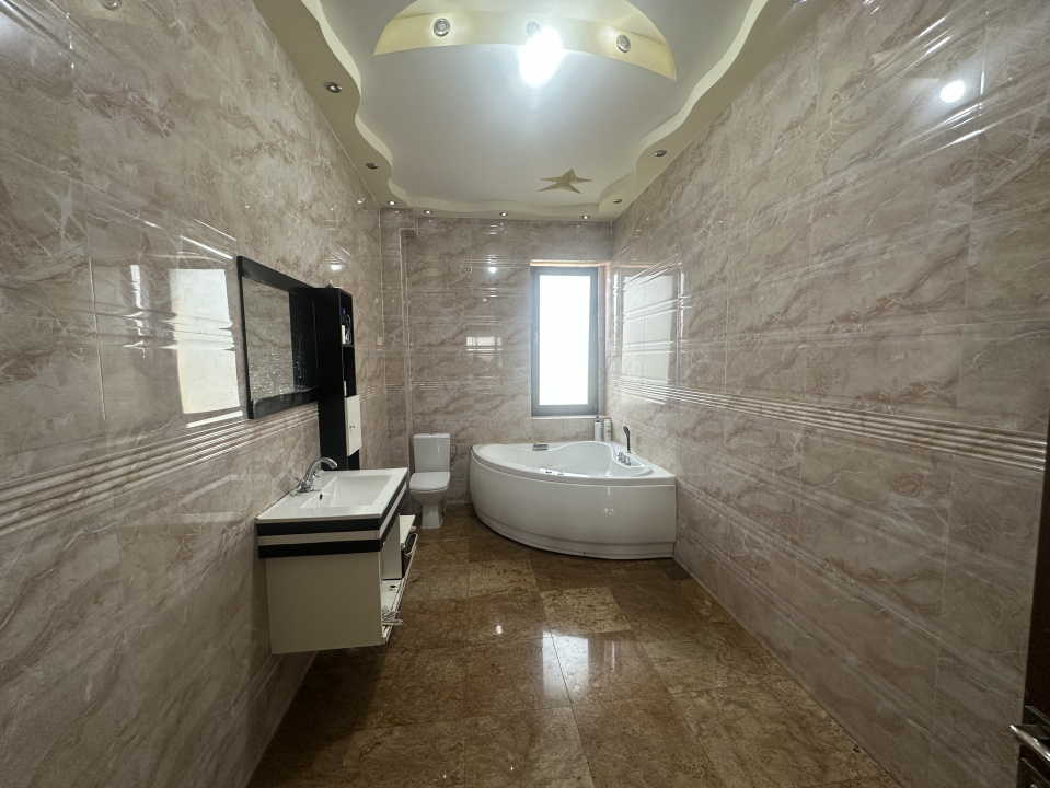 1 DECEMBRIE CASA P+2E+M LOT 1900 MP 
