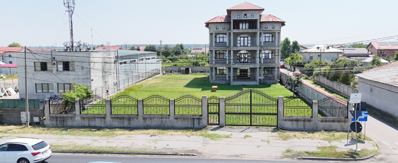 1 DECEMBRIE CASA P+2E+M LOT 1900 MP 