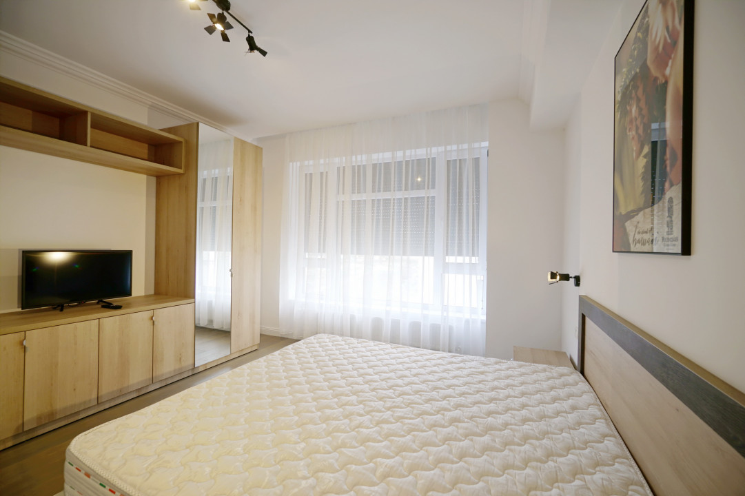 Prima Inchiriere! Apartament 3 camere+parcare subterana Laguna Residence