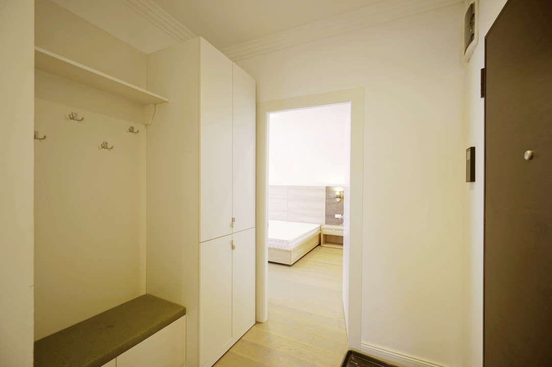 Prima Inchiriere! Apartament 3 camere+parcare subterana Laguna Residence