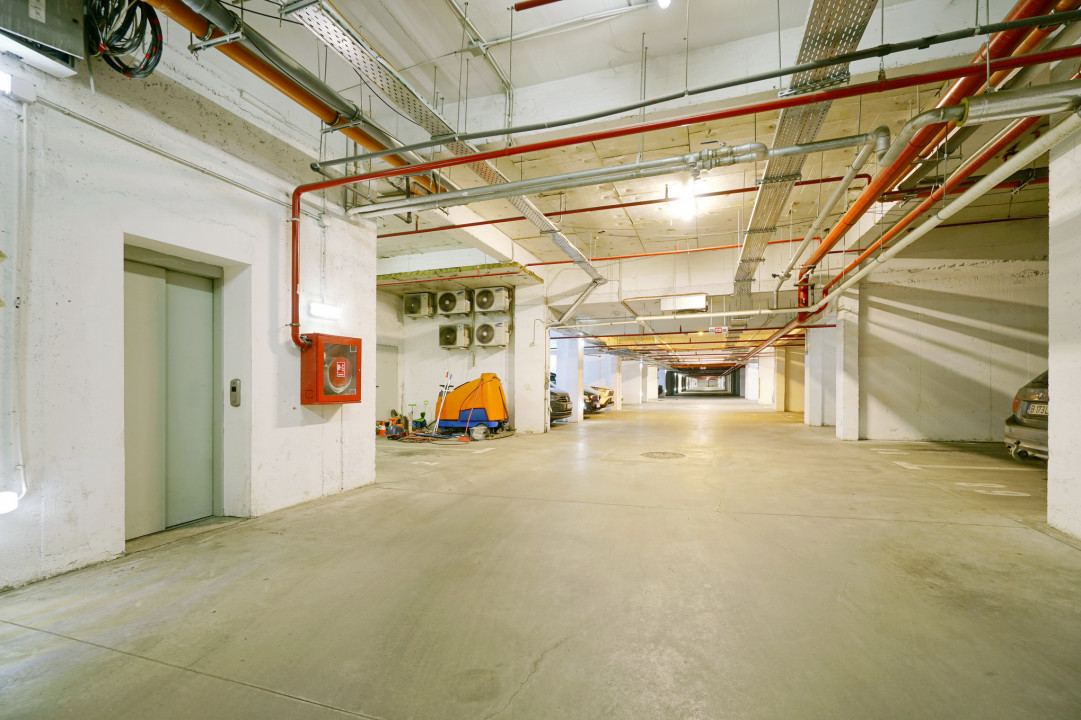 Prima Inchiriere! Apartament 3 camere+parcare subterana Laguna Residence