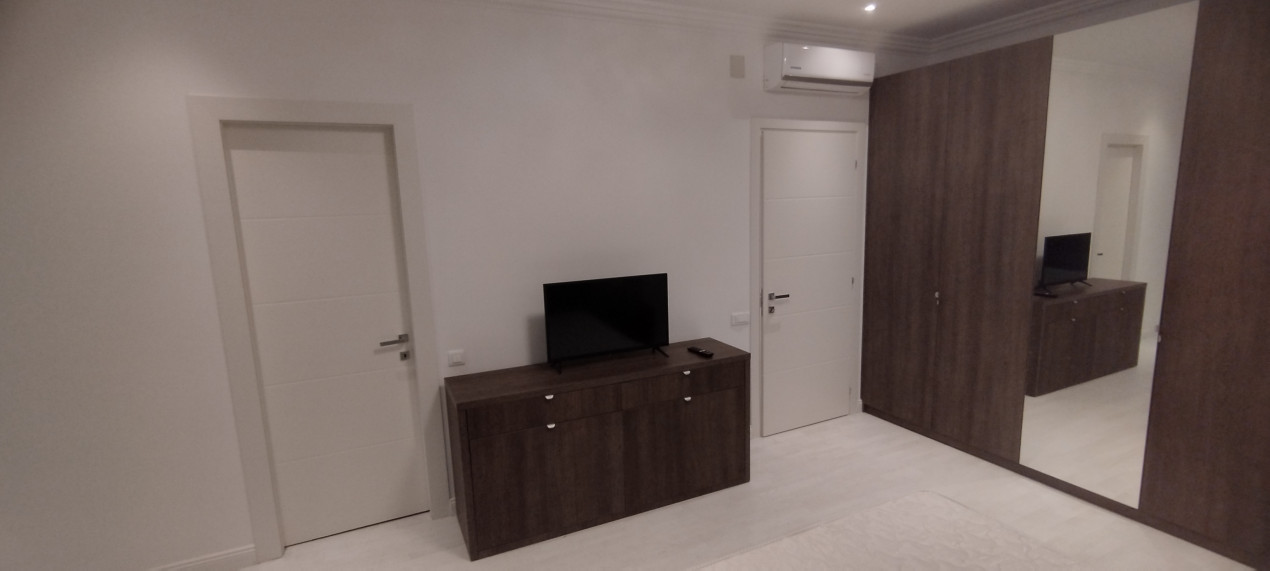 Prima Inchiriere! Apartament 3 camere+parcare subterana Laguna Residence