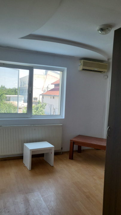 Vila 7 camere Aparatorii Patriei - metrou Dimitrie Leonida