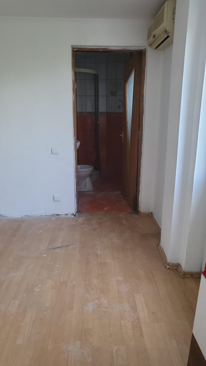 Vila 7 camere Aparatorii Patriei - metrou Dimitrie Leonida