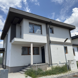 Vila 6 camere la alb