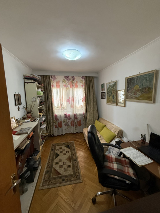 Apartament 4 camere, langa Parc