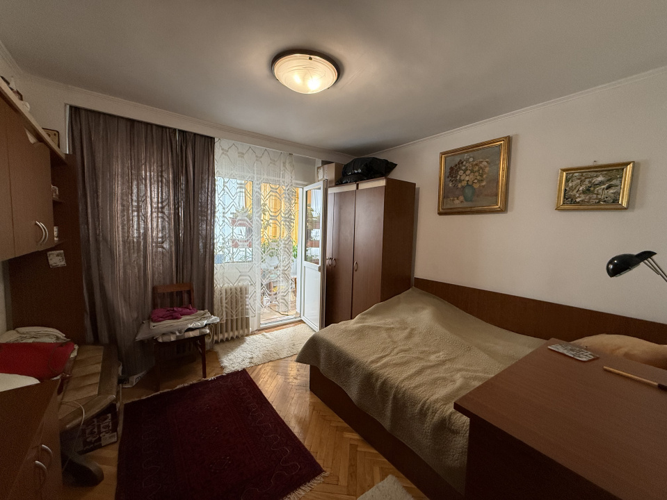 Apartament 4 camere, langa Parc