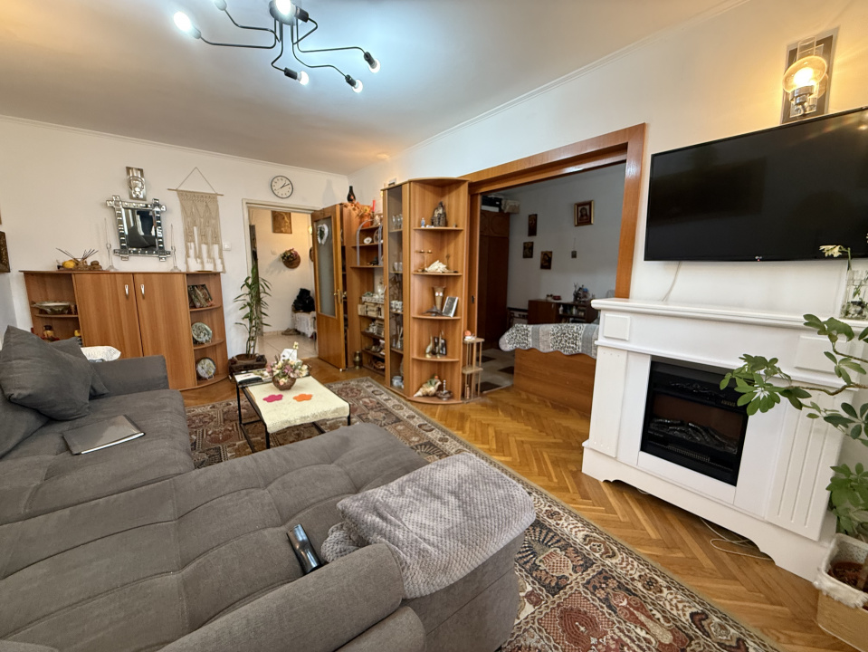 Apartament 4 camere, langa Parc