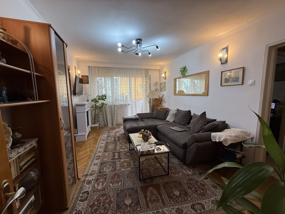Apartament 4 camere, langa Parc