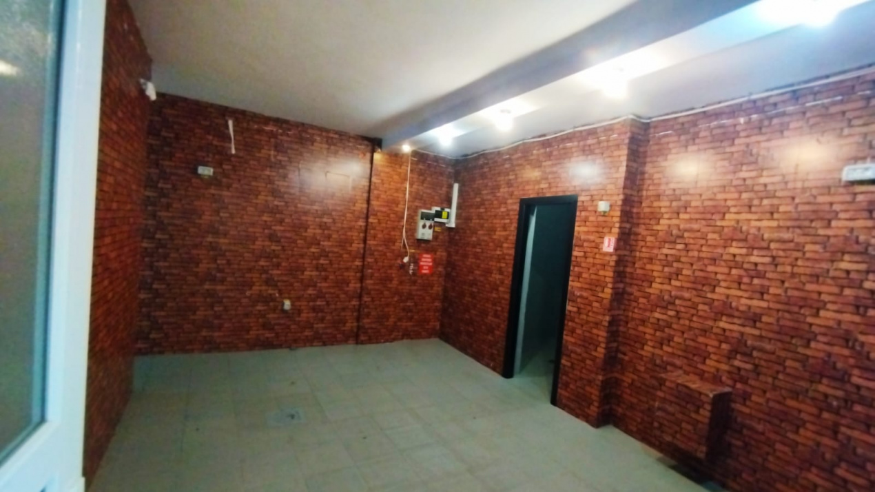 Închiriez spatiu comercial Dristor  la parter in vila