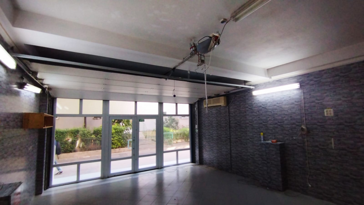 Închiriez spatiu comercial Dristor  la parter in vila