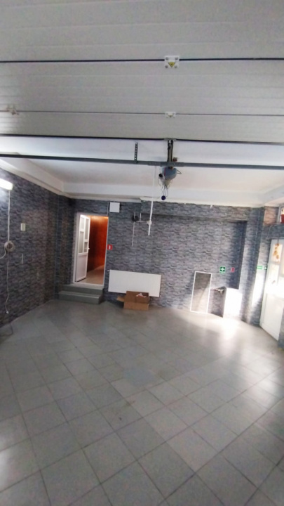 Închiriez spatiu comercial Dristor  la parter in vila