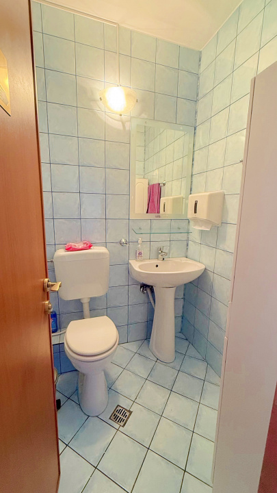 Spatiu birouri zona Mihalache - Turda in imobil mixt, 4 camere, 155 mp, 8 eur/mp