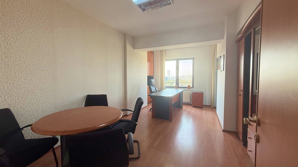 Spatiu birouri zona Mihalache - Turda in imobil mixt, 4 camere, 155 mp, 8 eur/mp