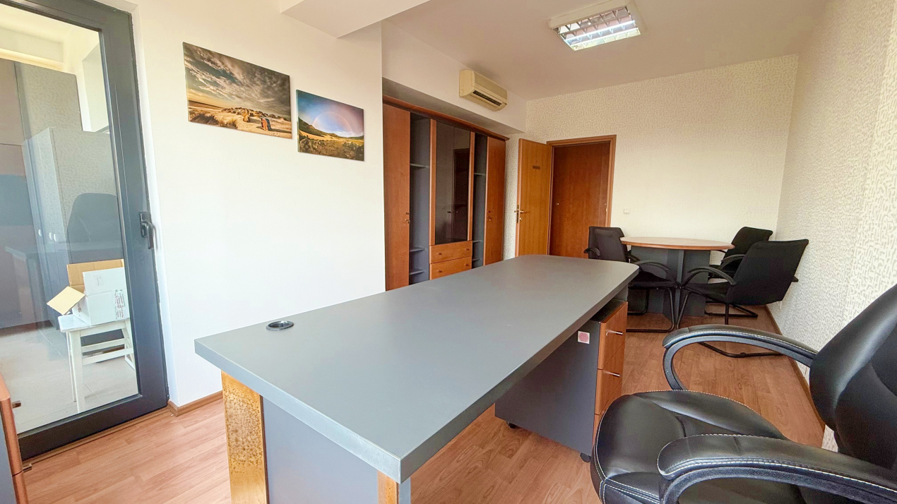 Spatiu birouri zona Mihalache - Turda in imobil mixt, 4 camere, 155 mp, 8 eur/mp