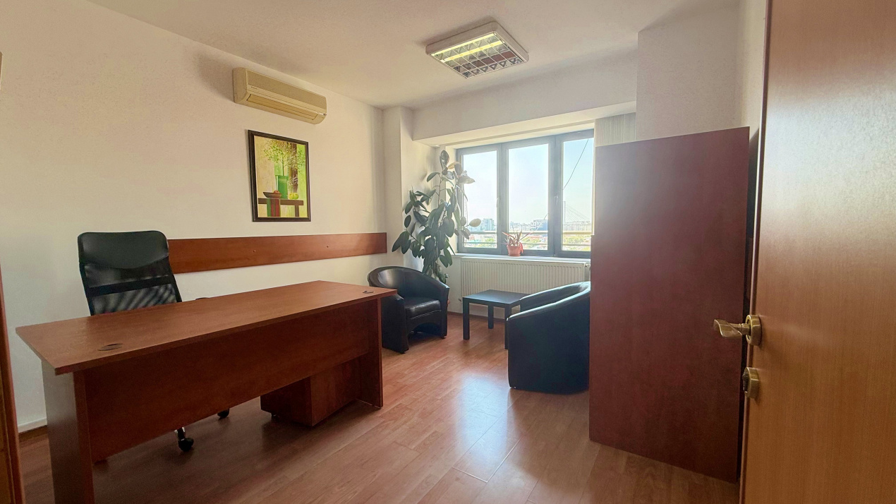 Spatiu birouri zona Mihalache - Turda in imobil mixt, 4 camere, 155 mp, 8 eur/mp