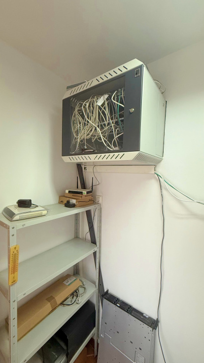 Spatiu birouri zona Mihalache - Turda in imobil mixt, 4 camere, 155 mp, 8 eur/mp