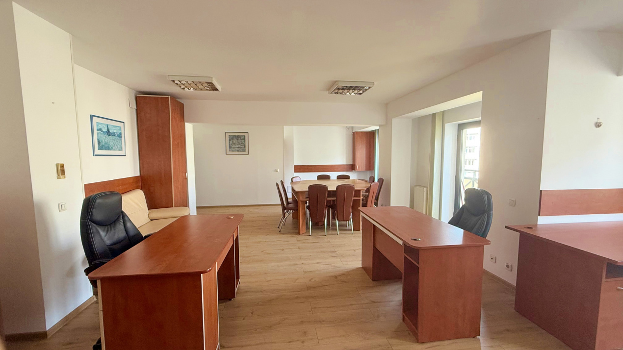 Spatiu birouri zona Mihalache - Turda in imobil mixt, 4 camere, 155 mp, 8 eur/mp