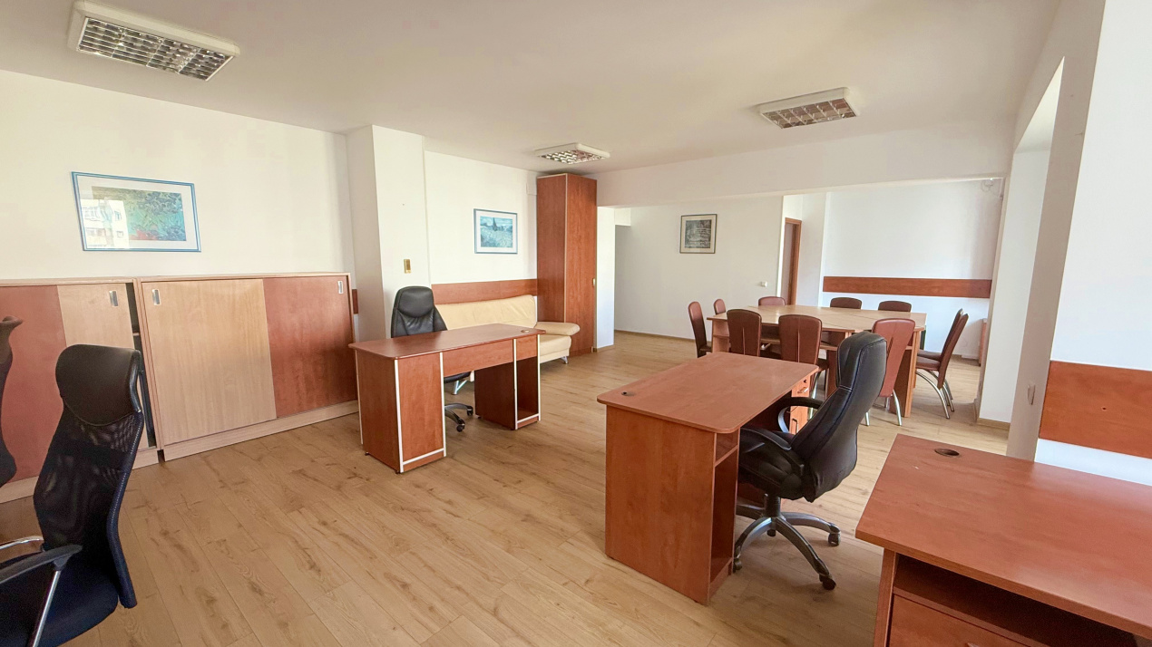 Spatiu birouri zona Mihalache - Turda in imobil mixt, 4 camere, 155 mp, 8 eur/mp