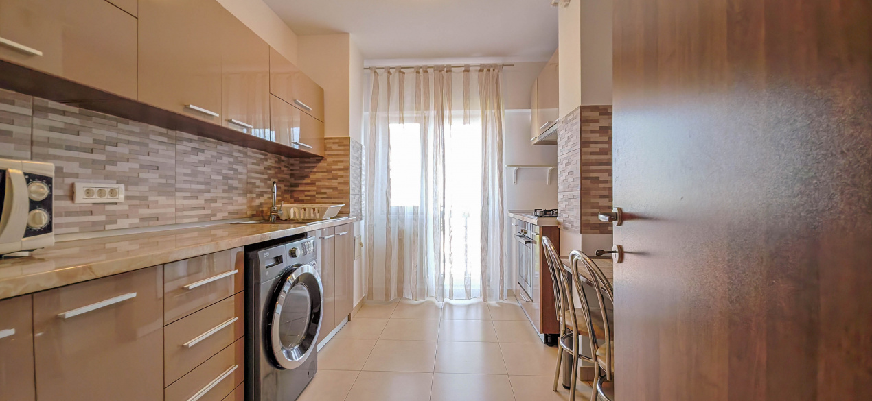 Piata Alba Iulia 3 camere chirie
