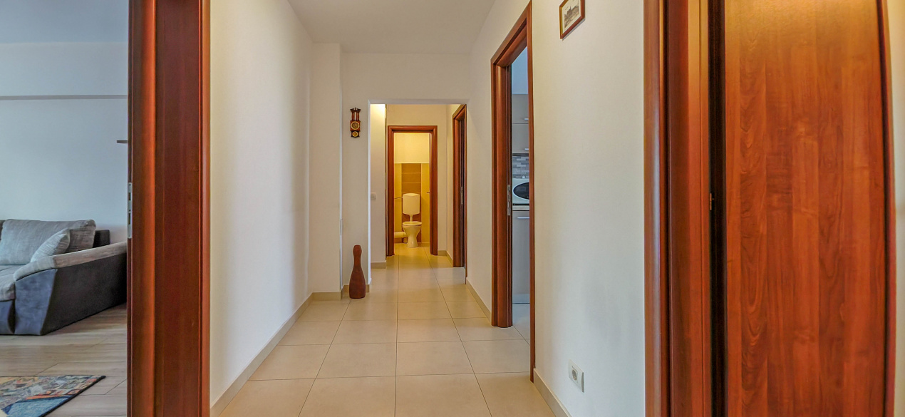Piata Alba Iulia 3 camere chirie