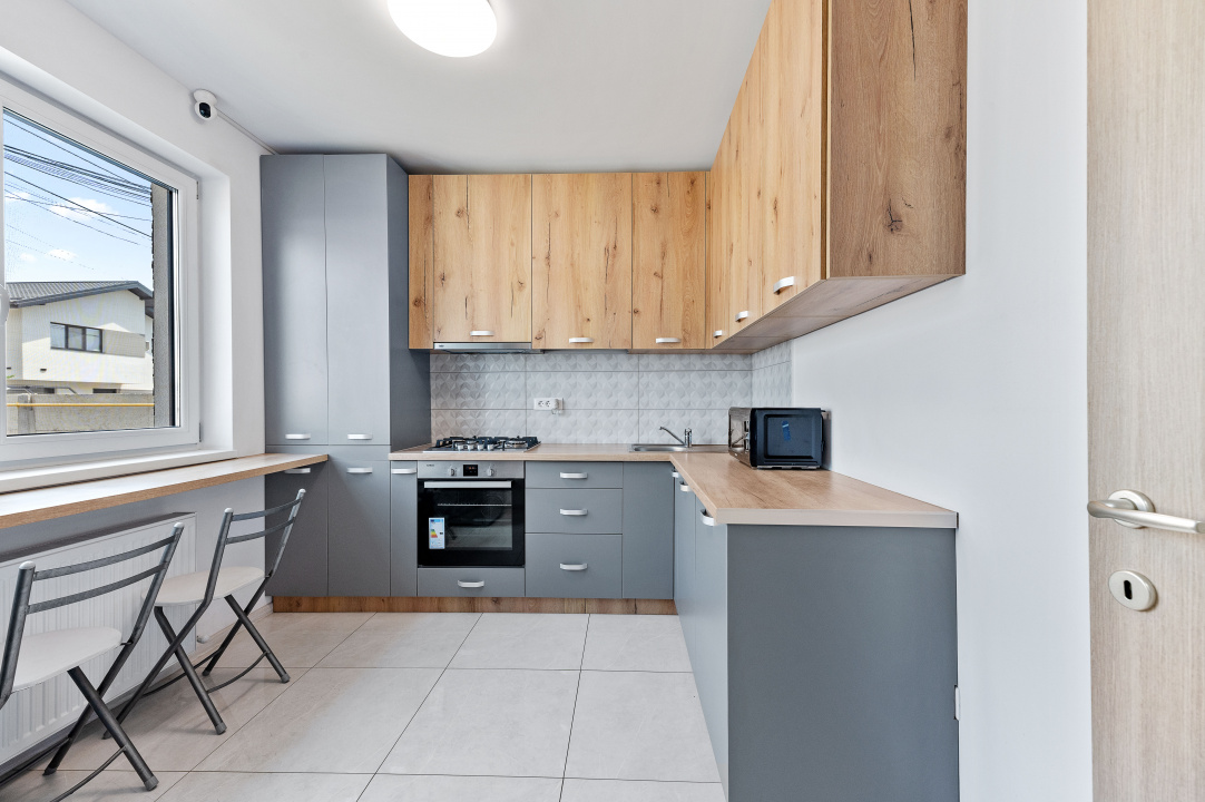 Vila noua, 5 dormitoare, 3 bai, teren 380 mp. Pret excelent