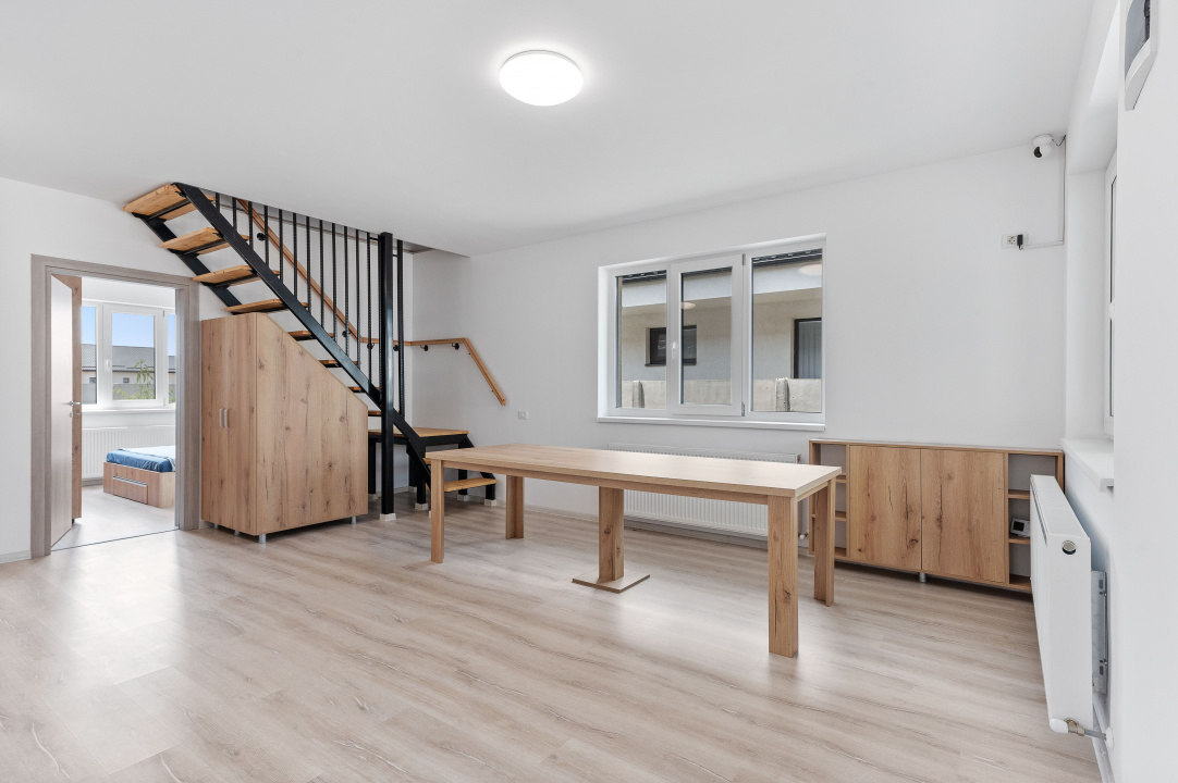Vila noua, 5 dormitoare, 3 bai, teren 380 mp. Pret excelent