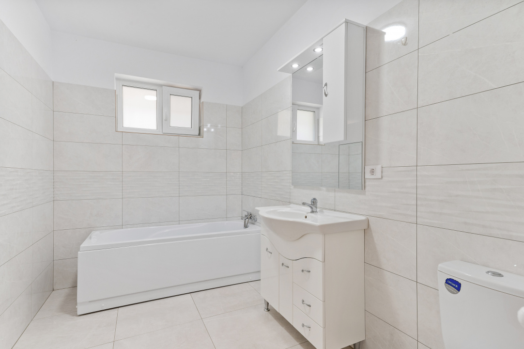 Vila noua, 5 dormitoare, 3 bai, teren 380 mp. Pret excelent