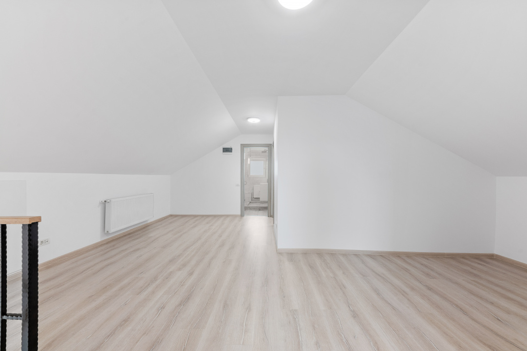 Vila noua, 5 dormitoare, 3 bai, teren 380 mp. Pret excelent