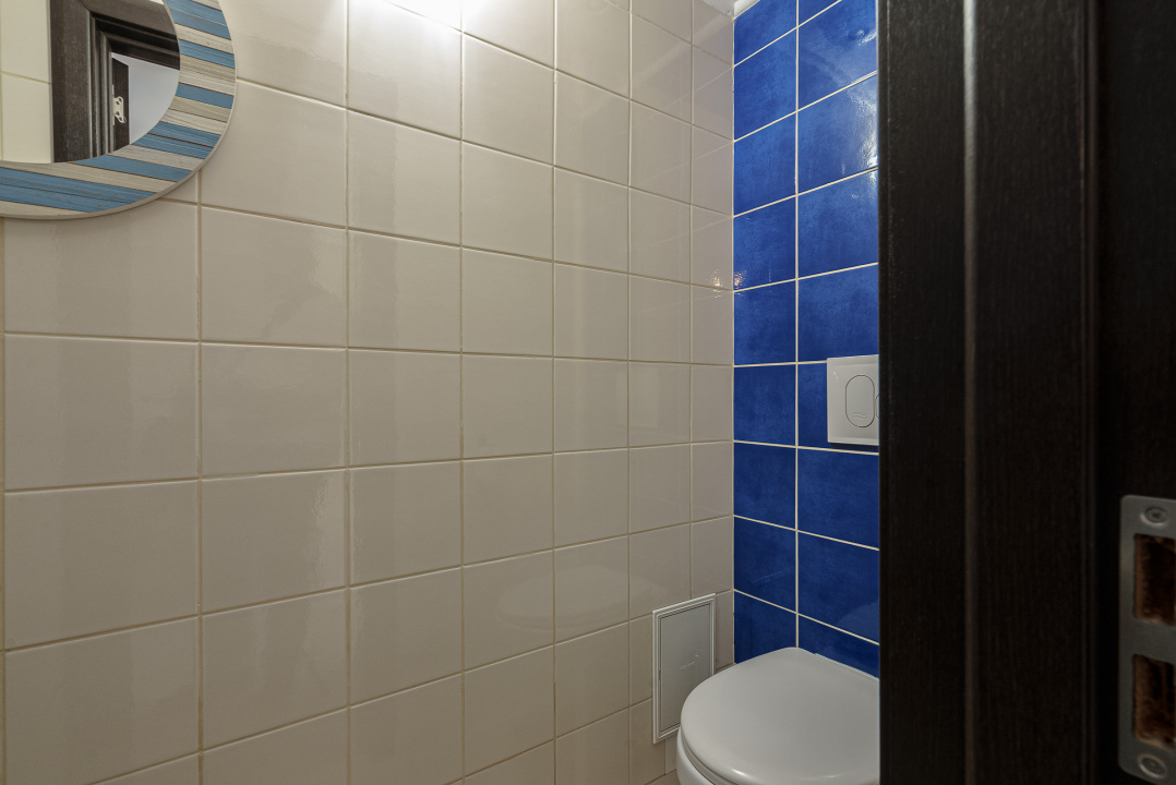 APĂRĂTORII PATRIEI – CASA CU 4 CAMERE, 3 BĂI, CURTE, LOC PARCARE