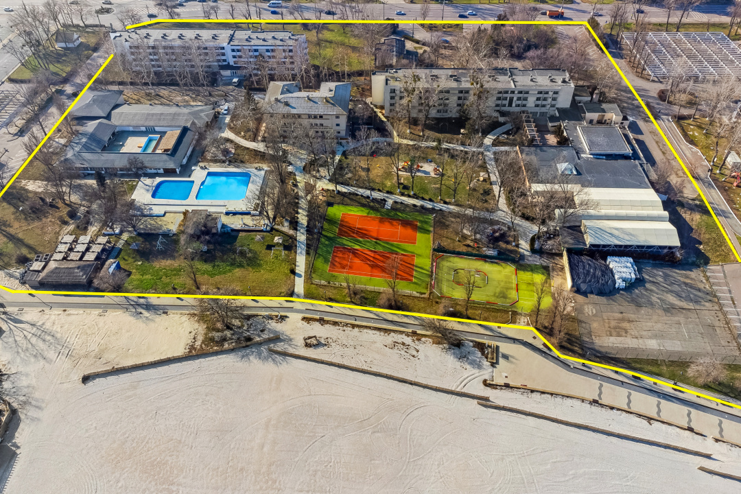 MAMAIA – COMPLEX HOTELIER 300 CAMERE, 10.000 MP, LOT 40.000 MP!