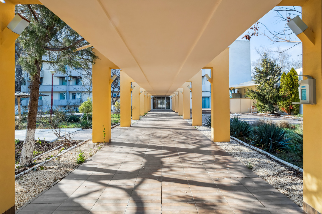 MAMAIA – COMPLEX HOTELIER 300 CAMERE, 10.000 MP, LOT 40.000 MP!