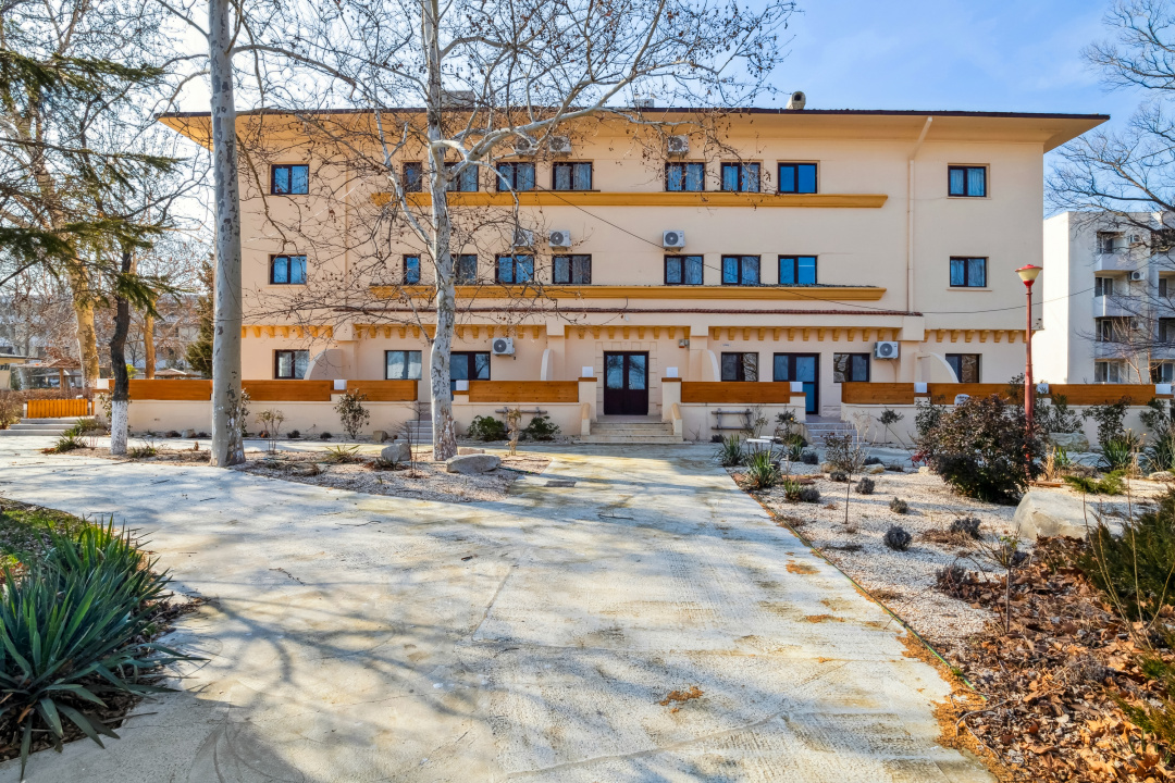 MAMAIA – COMPLEX HOTELIER 300 CAMERE, 10.000 MP, LOT 40.000 MP!