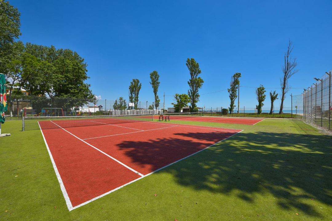 MAMAIA – COMPLEX HOTELIER 300 CAMERE - MERCUR - MINERVA, 18.000 MPC!