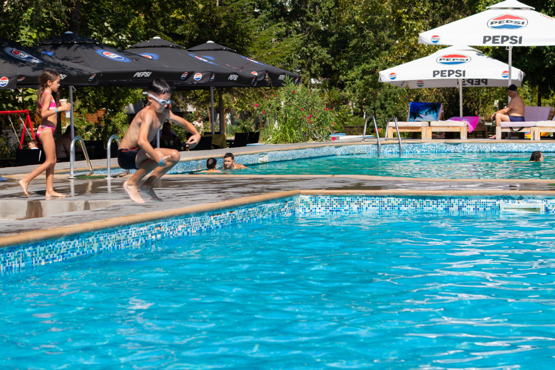 MAMAIA – COMPLEX HOTELIER 300 CAMERE - MERCUR - MINERVA, 18.000 MPC!