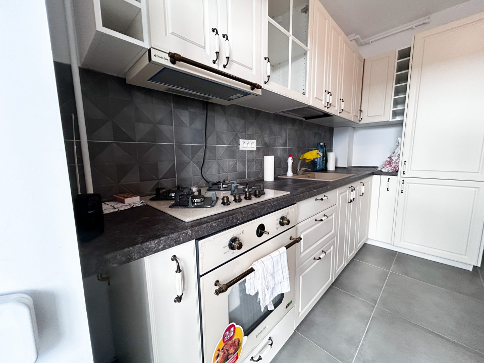 SUPERB: 50mp + curte privata 60mp, bloc 2023, la cheie!