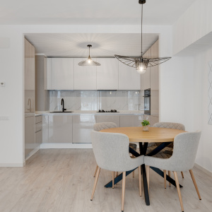 Drumul Taberei, Stellaris-Hercesa, First Rent, Comision 0 %