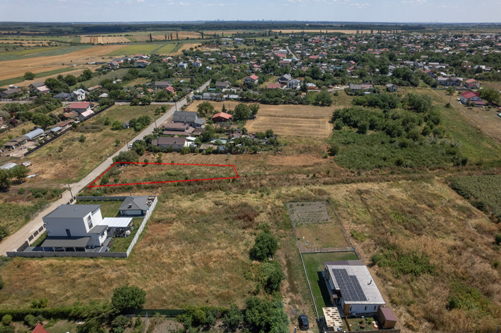 CREVEDIA - DARZA, TEREN INTRAVILAN 1100 MP!