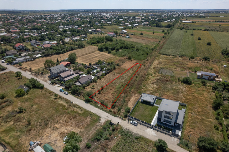 CREVEDIA - DARZA, TEREN INTRAVILAN 1100 MP!
