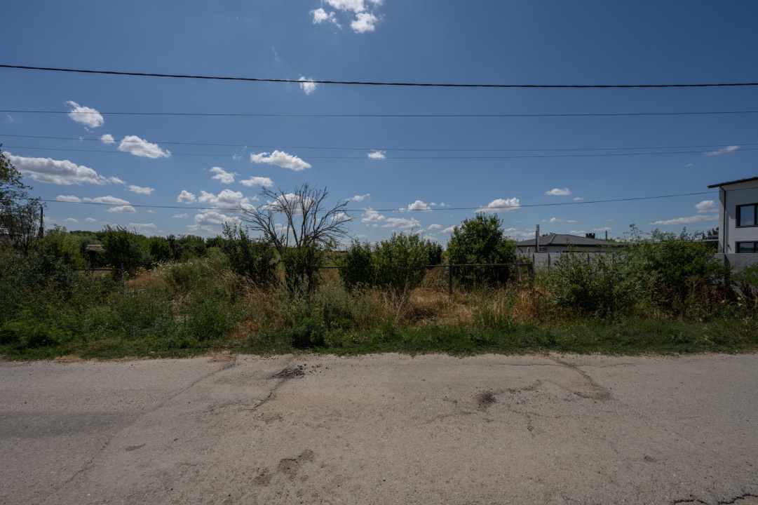 CREVEDIA - DARZA, TEREN INTRAVILAN 1100 MP!