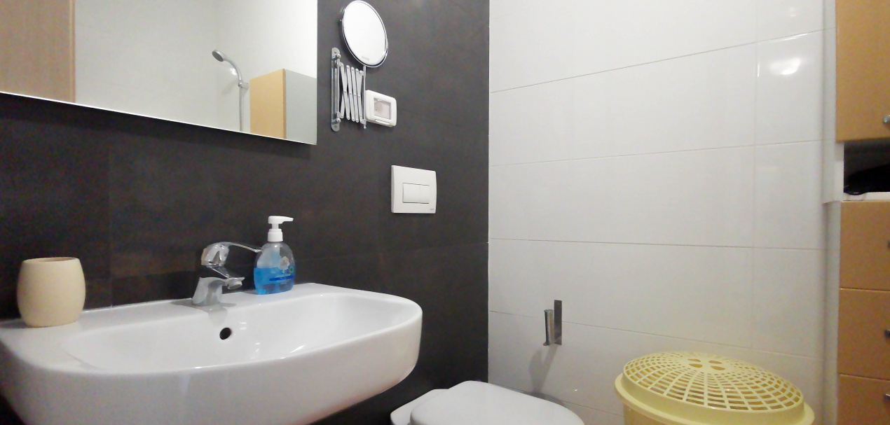 Vanzare apartament Sisesti 3 camere