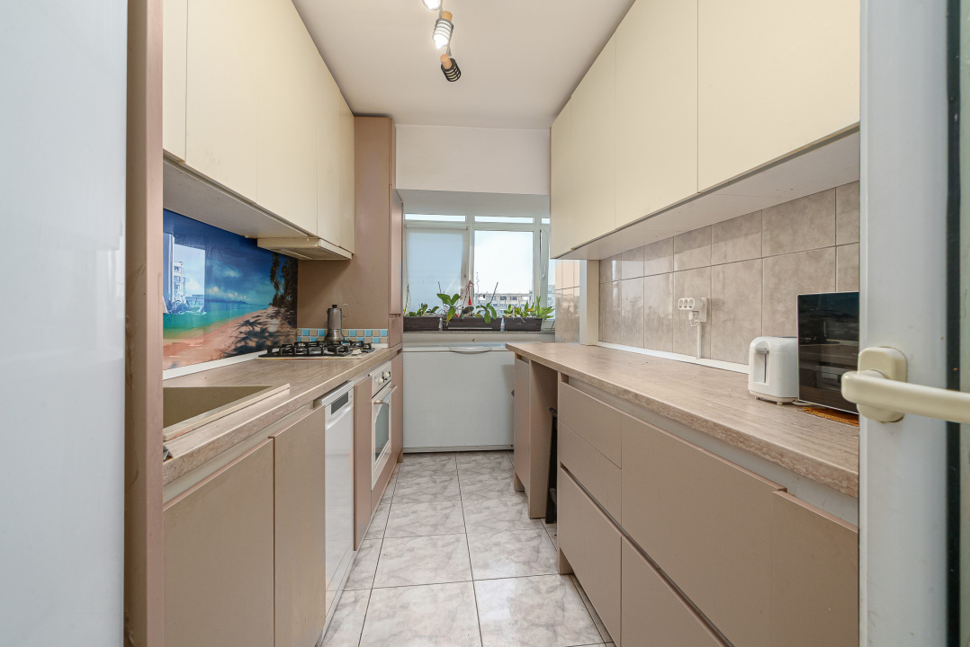 Singurul apartament de vanzare de acest tip - in Piata Alba Iulia