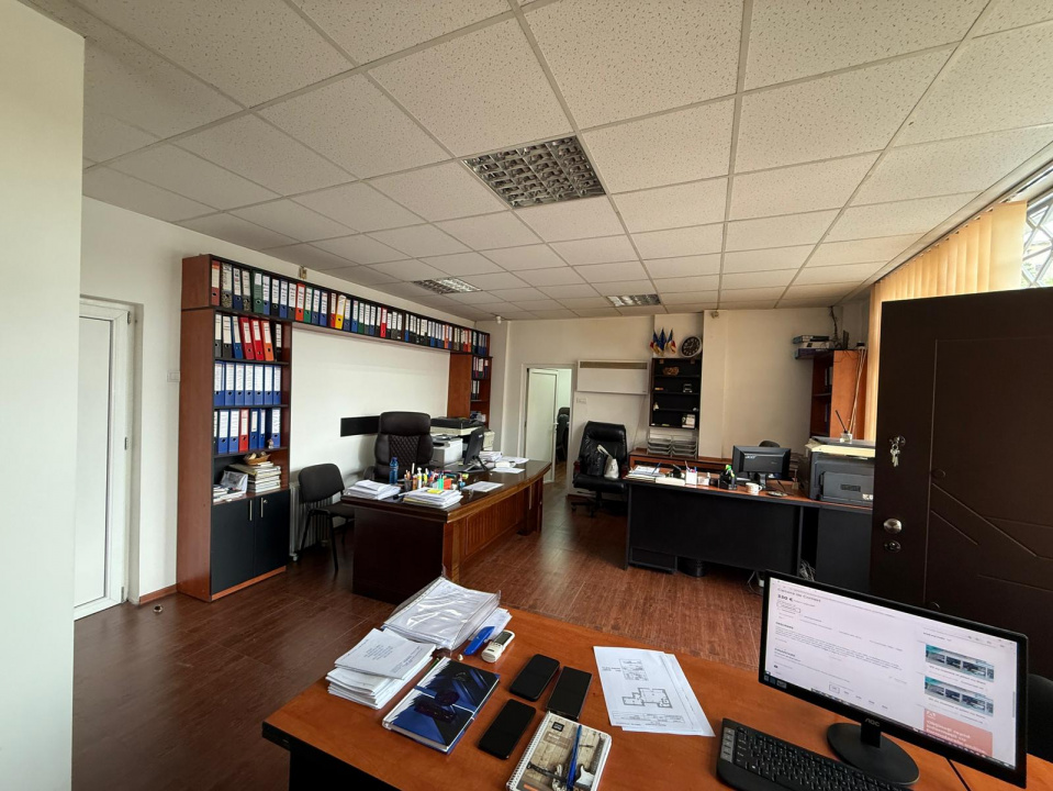 Spatiu Comercial , zona Giurgiului pe Strada Toporasi !