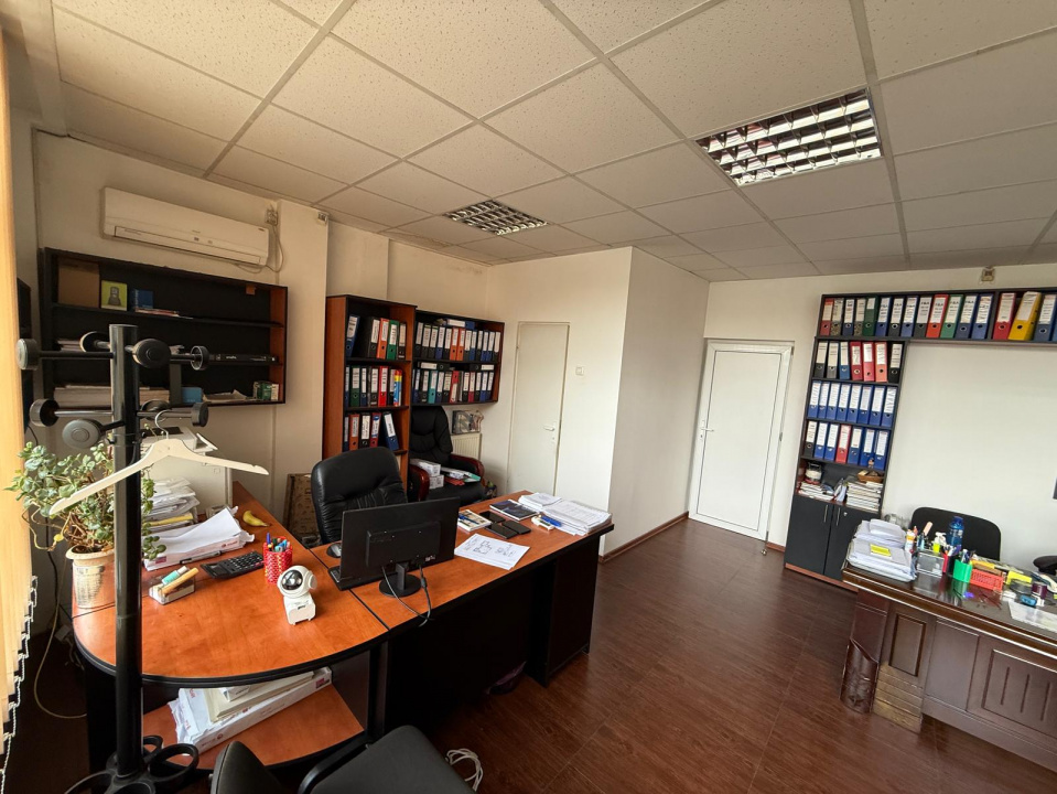 Spatiu Comercial , zona Giurgiului pe Strada Toporasi !