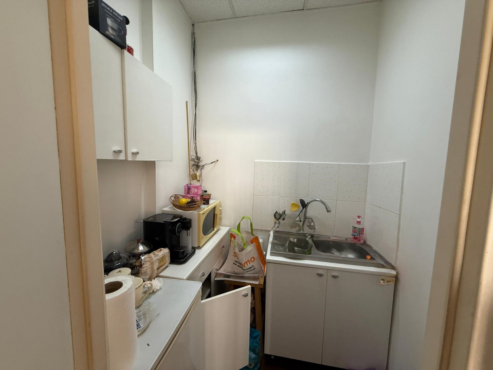Spatiu Comercial , zona Giurgiului pe Strada Toporasi !