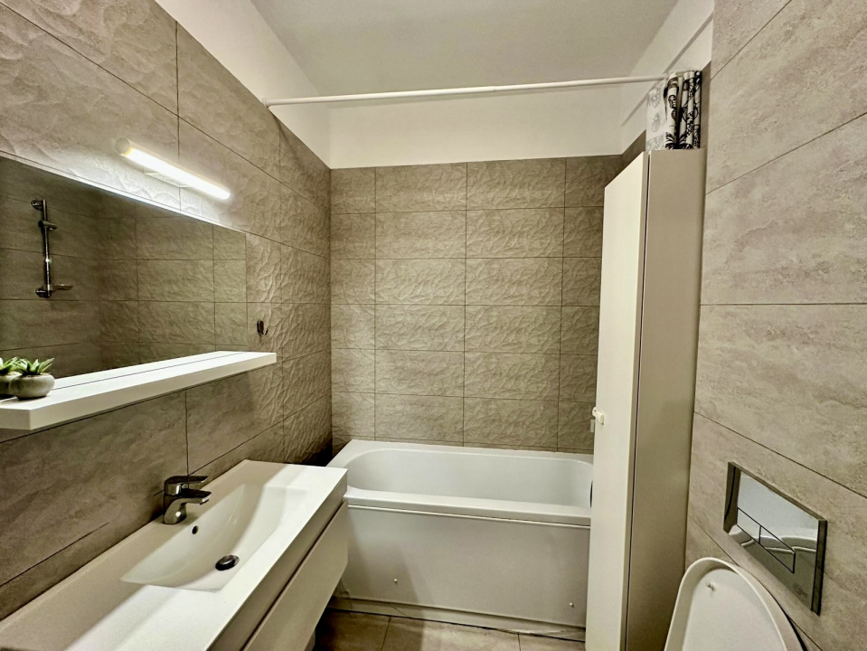 3 camere de închiriat, Bloc nou 2018,  2 băi,  Parcare inclusă -zona Aviatiei