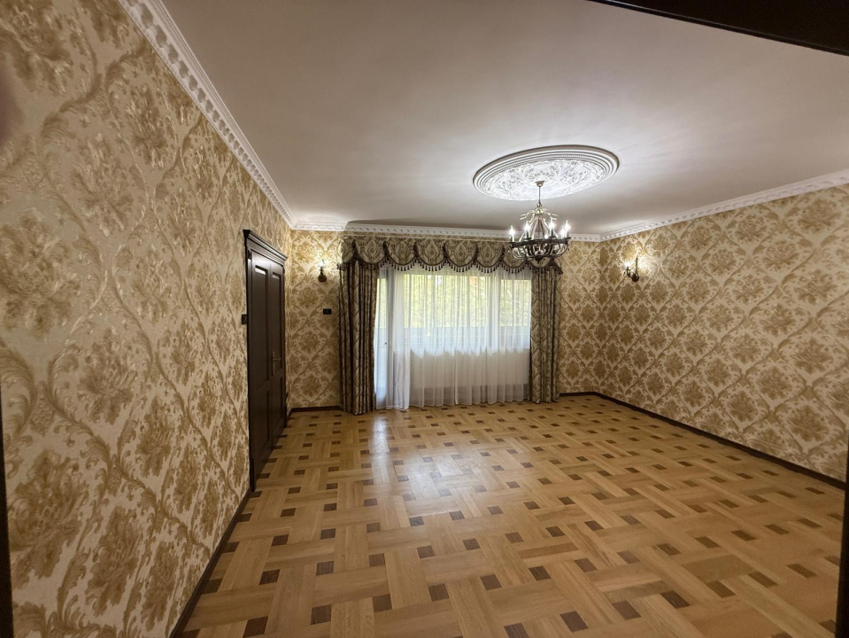 4 camere cu finisaje de lux în vila exclusivistă din cartierul Primăverii