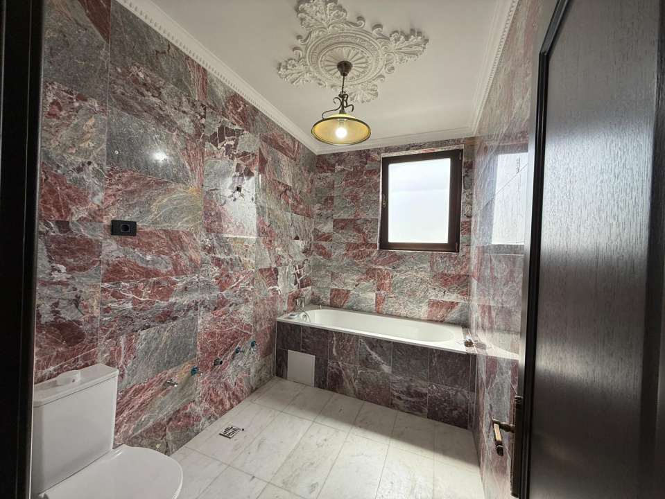 4 camere cu finisaje de lux în vila exclusivistă din cartierul Primăverii